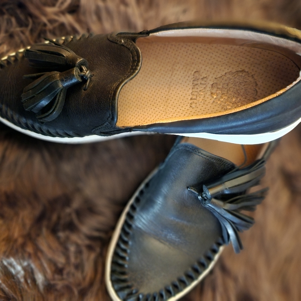 Vince camuto sneaker